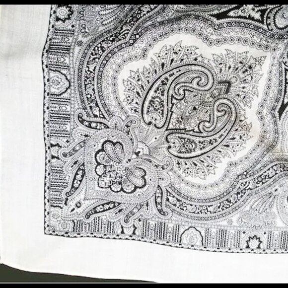 Large Wool Scarf Black White Jacobean Paisley, 70s Vintage Old Money Core - Picture 4 of 16